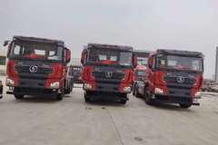 恭喜李总 喜提德龙X3000牵引车3台