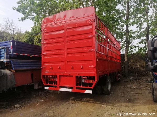 阜阳市J6L领航版绿通6.8米6缸240马力高栏优惠促销中