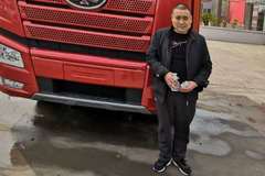 恭喜用户喜提新车 喜提解放J6P牵引车