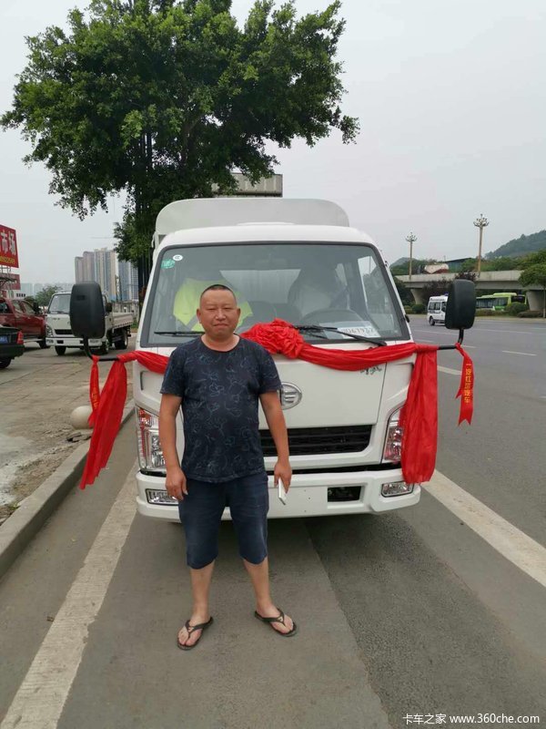 恭喜恭喜两位师傅喜接一汽解放车！！！