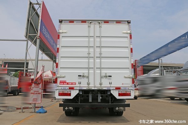 多利卡D5载货车沈阳市火热促销中 让利高达1万