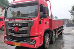 郴州伟泽汽贸江淮专营店，A62代新款6*2车型到店