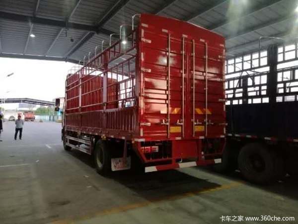 阜阳市解放J6L6.8米货车冲量优惠促销中