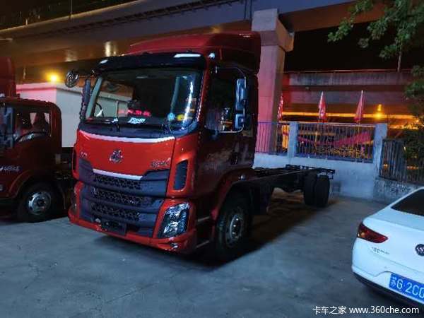 苏州东创今日主推乘龙M3车型,欢迎新老顾客到店详询。