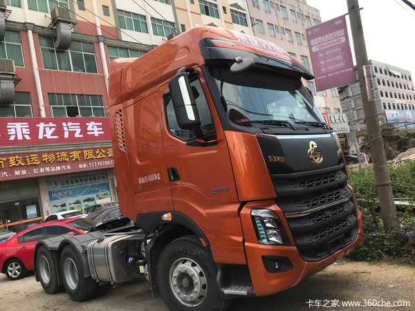 新车到店优惠大,首选乘龙H7-460牵引,定车大礼包等你拿。