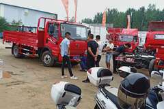 新车到店，进店咨询，均有礼品想送！！！！！！