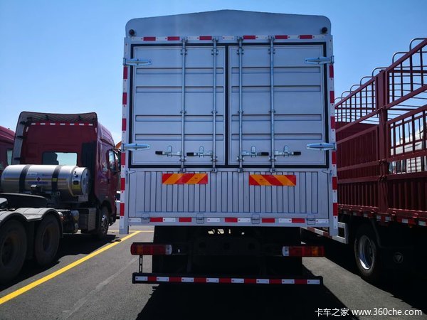 �����Ʒ�6.8���ĸײ�դ���ȴ����У�����