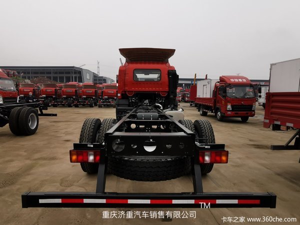 中国重汽HOWO G5X中卡 220马力 4X2 6.75米排半仓栅式载货车(ZZ5187CCYG521DE1)