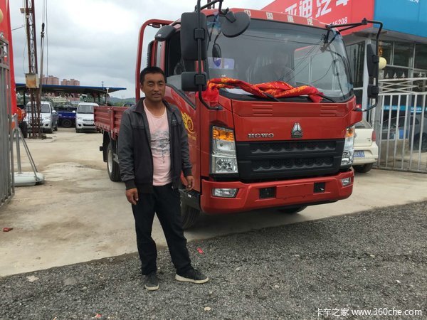 恭喜马文礼先生在平凉瑞驰汽贸 喜提悍将载货车