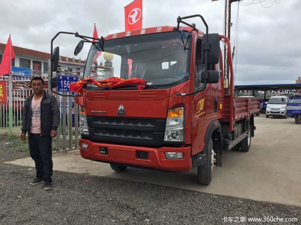 恭喜马文礼先生在平凉瑞驰汽贸 喜提悍将载货车