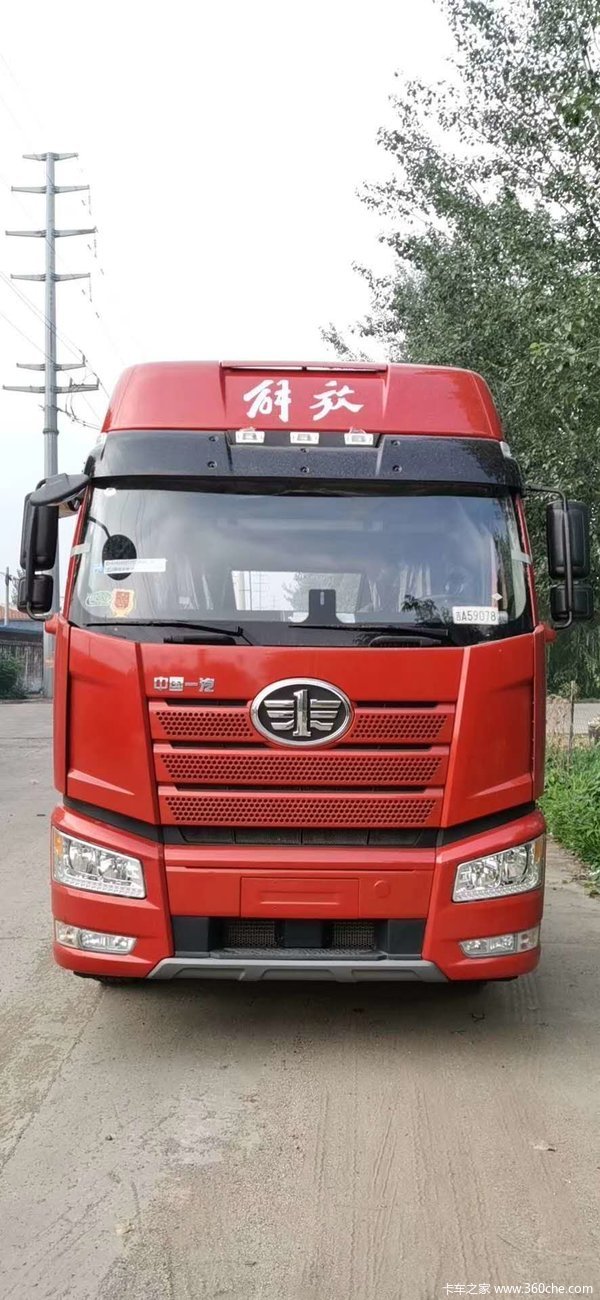 恭喜马老板喜提解放j6p420马力质惠版牵引车