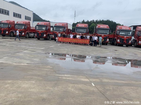 恭喜铜陵世鹏物流 喜提乘龙H5牵引车