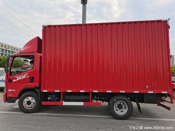 1台J6F载货车成功 交 付 客 户