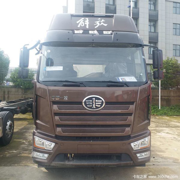 新J6L,四点螺旋全钢驾驶室,高舒适高安全,新工艺超静音