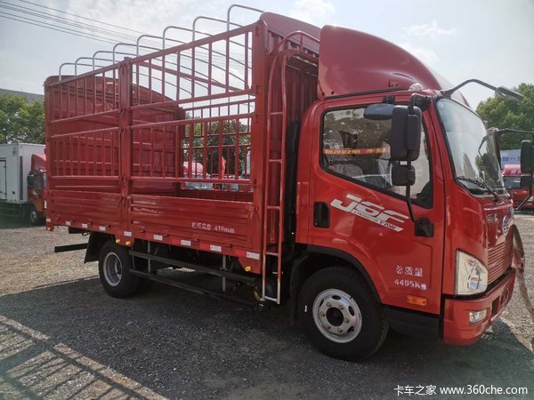 恭喜欧总 喜提J6F载货车 挣钱机器