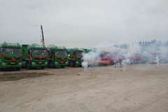 恭喜宁夏伊顺通储运有限公司 喜提德龙新M3000牵引车