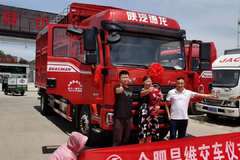 1台玉柴6缸6米8仓栏 成功交付客户