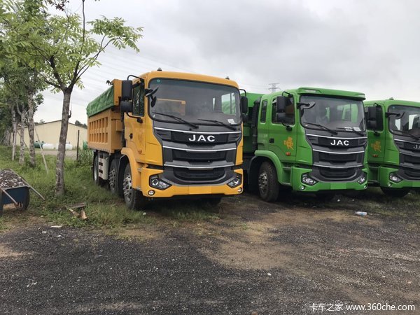 新车到店,欢迎各位老板前来试驾咨询老吴