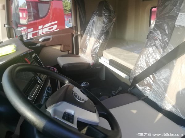 恭喜杜老板 喜提解放JH6领航版550牵引车