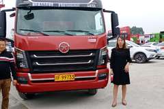 恭喜黄哥喜提爱车。祝黄哥节日快乐。生意兴隆