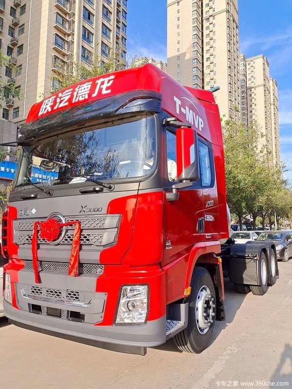 德龙x3000 460马力燃汽车高端豪华,长途驾乘舒适度更高