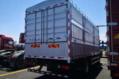 奥铃大黄蜂6.8米四缸仓栅载货车优惠促销中！