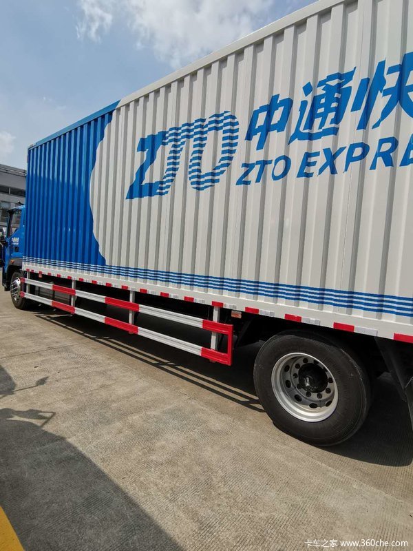 恭喜中通快运 喜提2台时代领航载货厢式运输车_合肥市新沃汽车优惠促