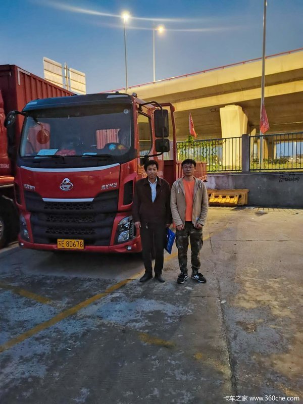 苏州东创今日主推新乘龙M3,康明斯发动机,法士特变速箱。