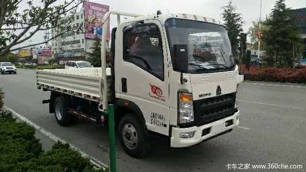 重汽HOWO轻卡载货车王在载货车进行优惠促销活动,优惠高达1.5