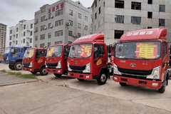 重汽豪曼豪华顶配法士特8档宽体车厢优惠回馈新老客户