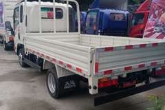 选大运汽车，开大运 ，享大运，进店选购，优惠多多，好礼享不停