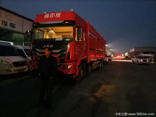 恭喜商丘杨老板喜提格尔发奥威460马力前四后八