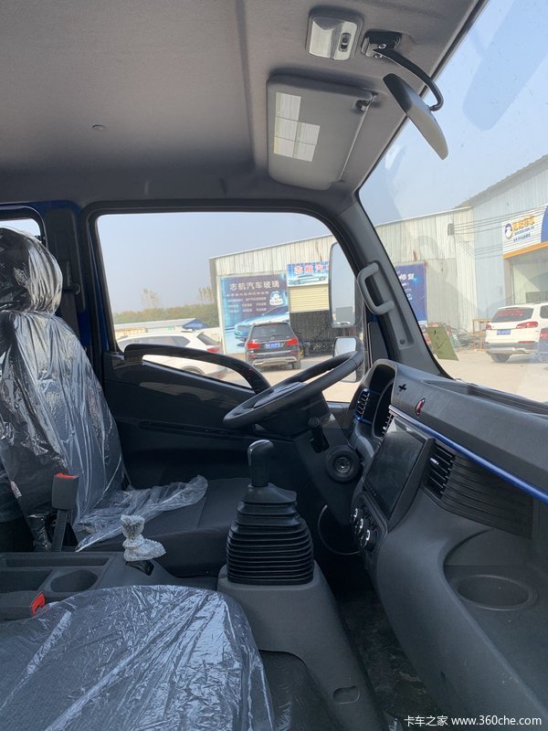 江淮骏铃v6156马力3.85排半栏板轻卡