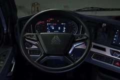 中国重汽TH7优惠促销现金一万元赠全车保养