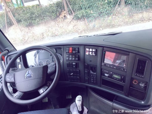 优惠2万 上海HOWO T7H牵引车火热促销中