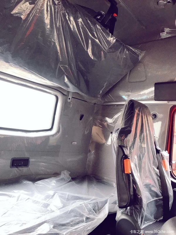 优惠2万 上海HOWO T7H牵引车火热促销中