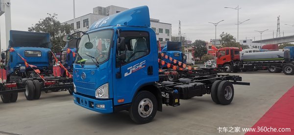 一汽解放轻卡J6F1880中体单排新车驾到