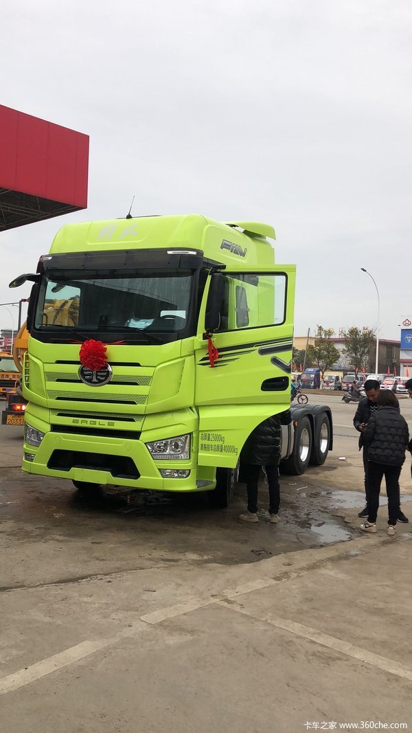 恭喜南城吴老板 喜提解放j7牵引车!