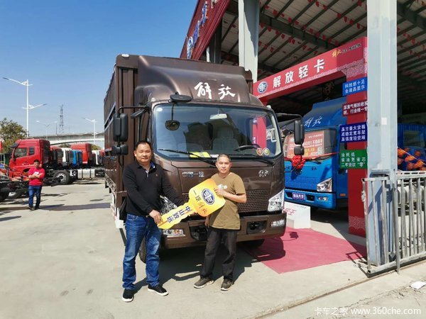 一汽解放轻卡J6F中山致远公司交车活动