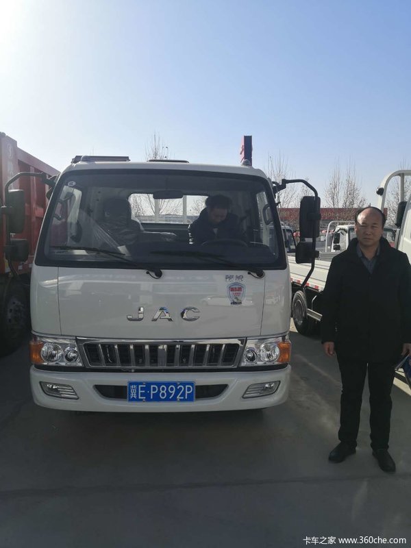恭喜吴老板 喜提骏铃载货车—江淮骏铃e5