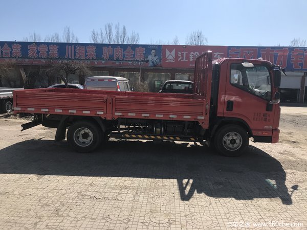 现车已到店，随时可上牌，现车多多，优惠多多，欢迎新老客户前来选购
