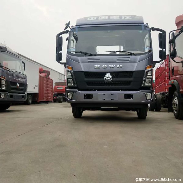 中国重汽HOWO统帅130马力国六仓栅车