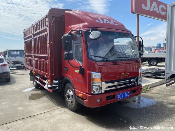 江淮帅铃国六新品。康明斯160马力。750轮胎高栏车，现车低价优