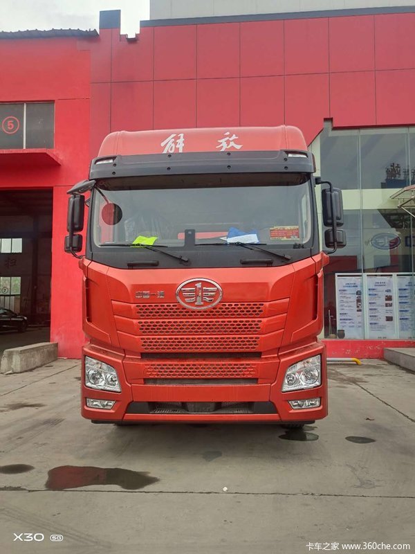 6万 解放jh6质惠版460马力牵引车火热促销中