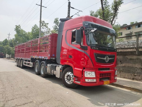 恭喜李老板 喜提中国重汽豪沃轻卡悍将载货车