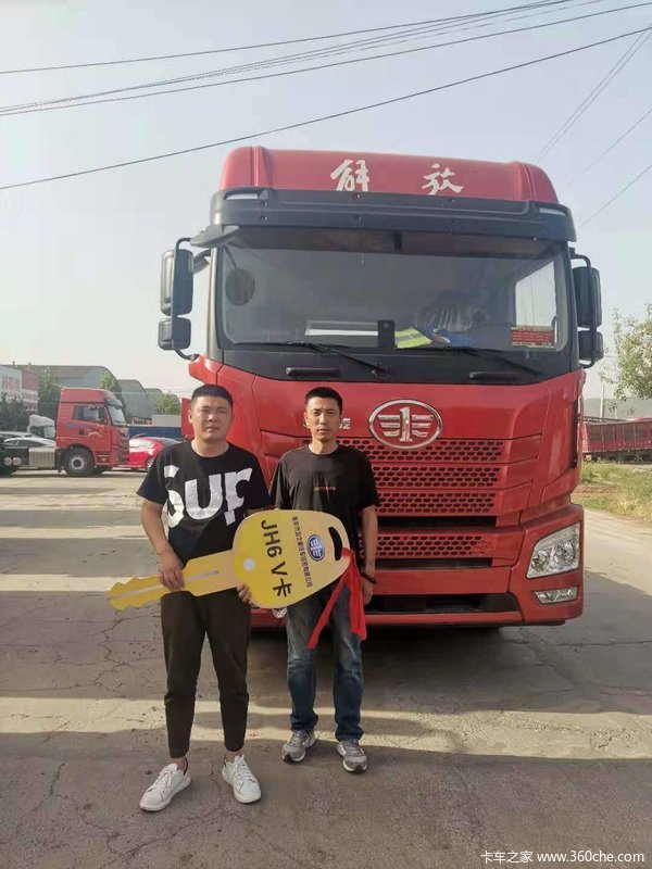 1台解放JH6 460马力牵引车成功交付客户