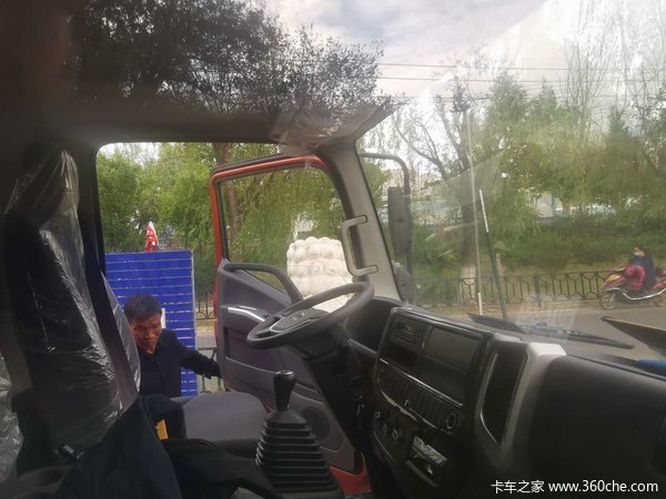 �������˲����ػ��������в�ƽ�������ߴ�2.2��