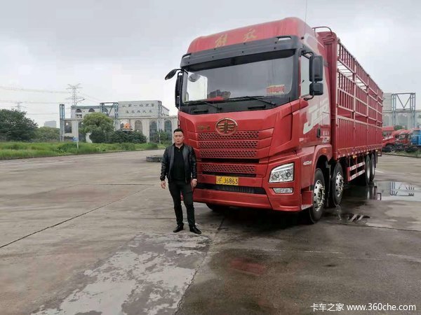 上海德隆1台解放JH6载货车成功交付客户