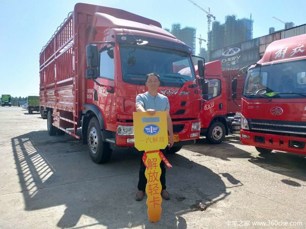 恭喜吴总喜提麟VH车…祝吴总马达一响黄金万两！ 喜提麟VH载货车