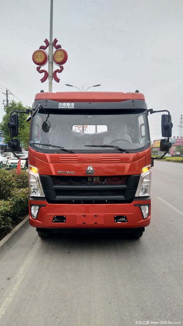 中国重汽howo王系190马力62米单排栏板轻卡zz1